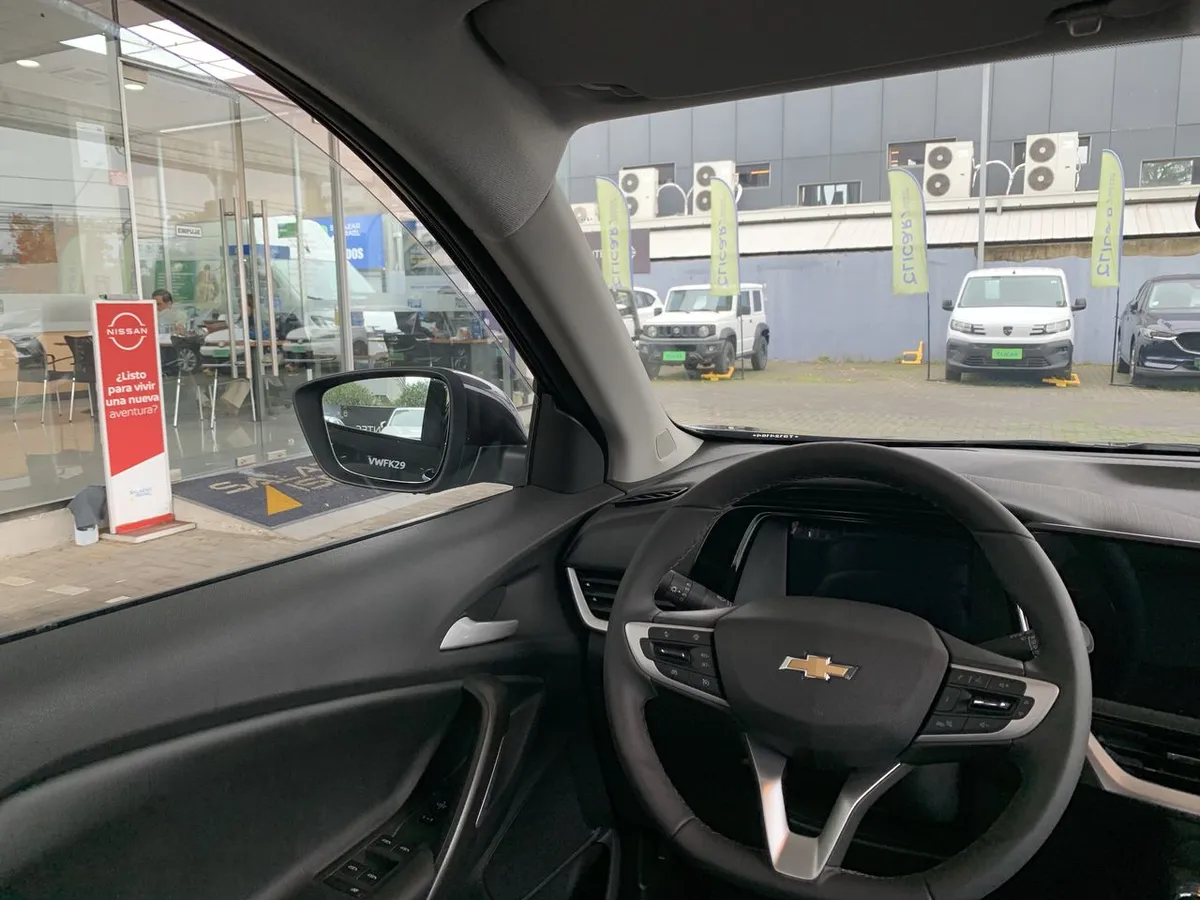 Chevrolet Tracker 1.2t Ltz R 4x2 At 5p año 2026