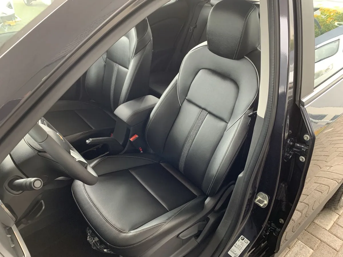 Chevrolet Tracker 1.2t Ltz R 4x2 At 5p año 2026