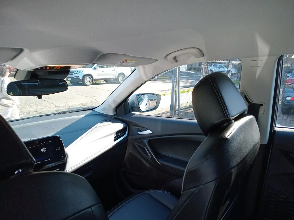 Chevrolet Tracker 1.2t Ltz R 4x2 At 5p año 2026