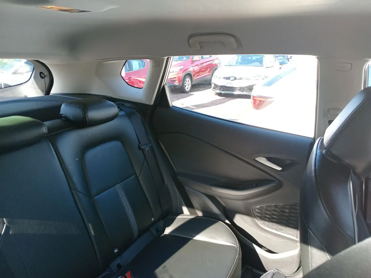 Chevrolet Tracker 1.2t Ltz R 4x2 At 5p año 2026
