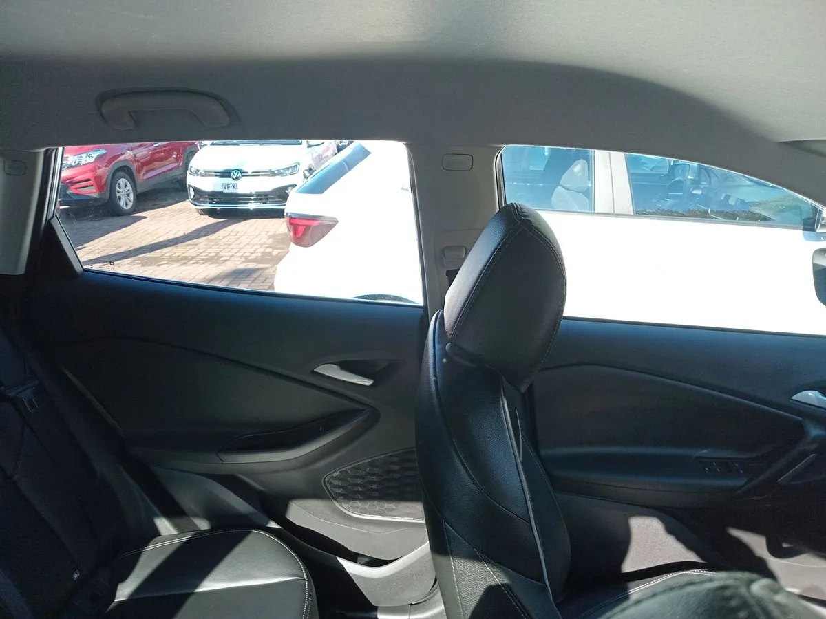 Chevrolet Tracker 1.2t Ltz R 4x2 At 5p año 2026