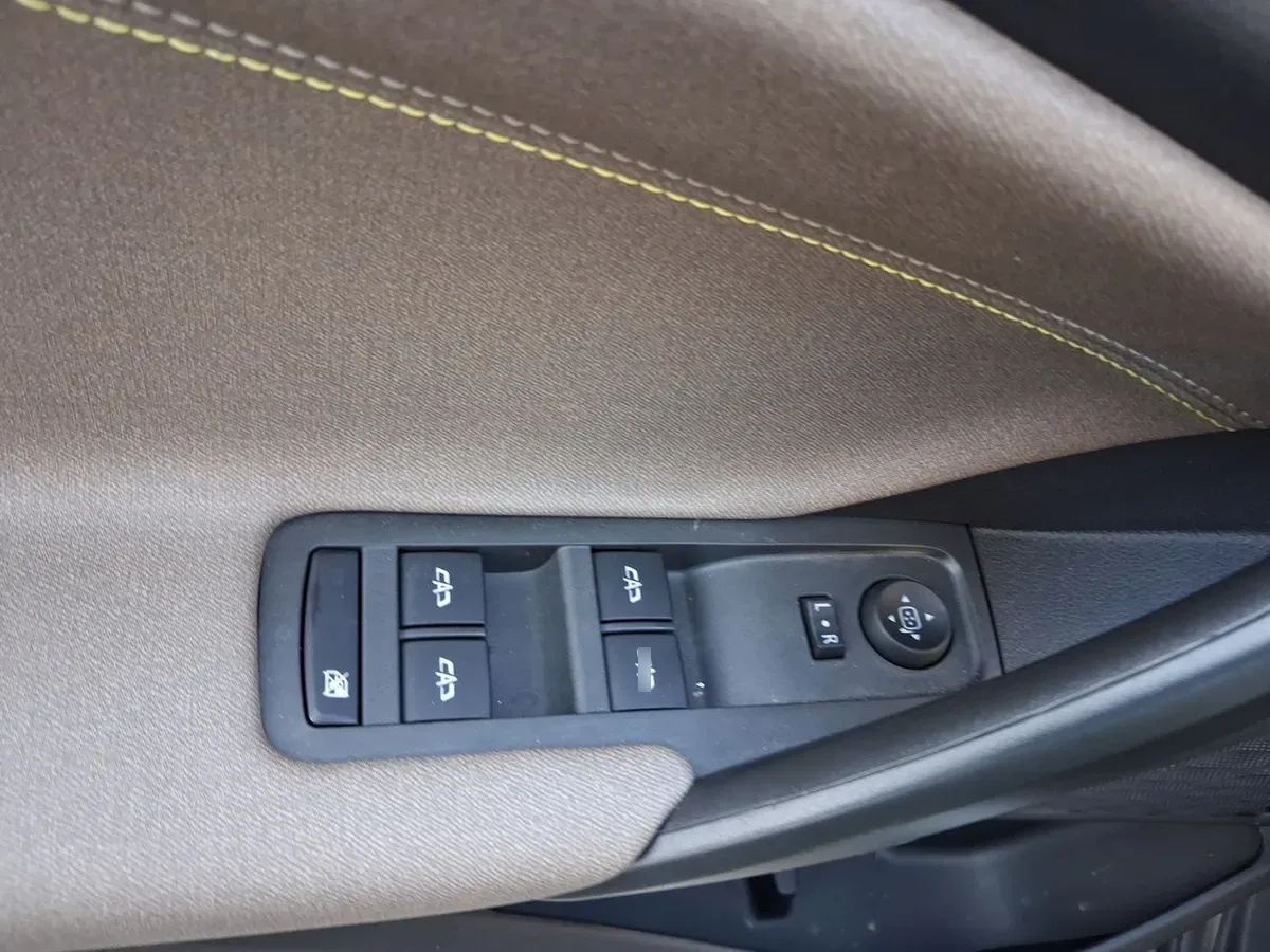 Chevrolet Tracker 1.2t Premier R 4x2 At 5p año 2026