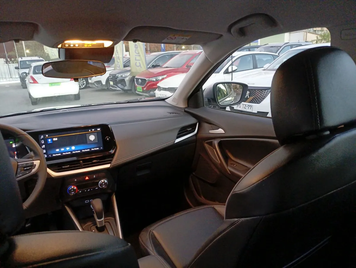 Chevrolet Tracker 1.2t Ltz R 4x2 At 5p año 2026