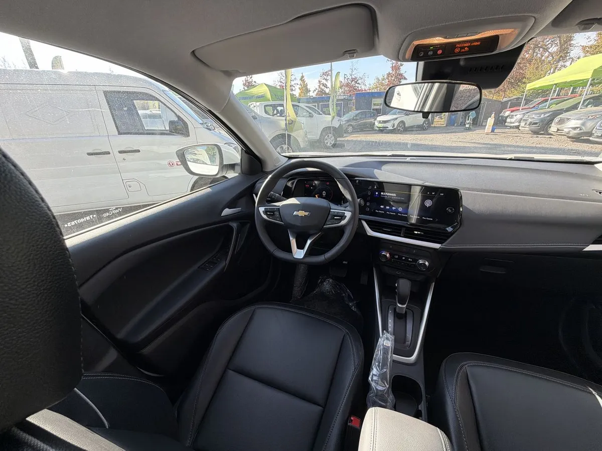 Chevrolet Tracker 1.2t Ltz R 4x2 At 5p año 2026