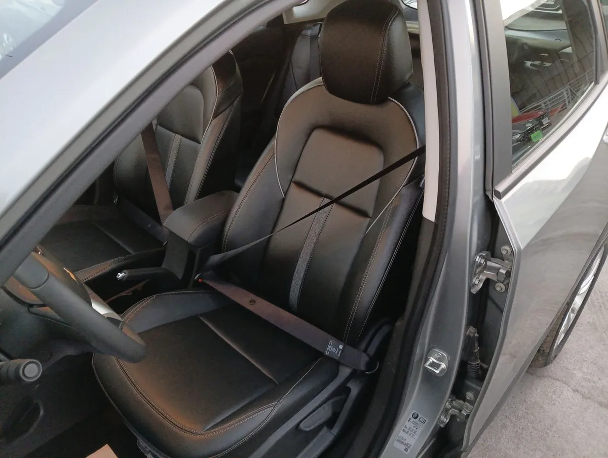 Chevrolet Tracker 1.2t Ltz R 4x2 At 5p año 2026
