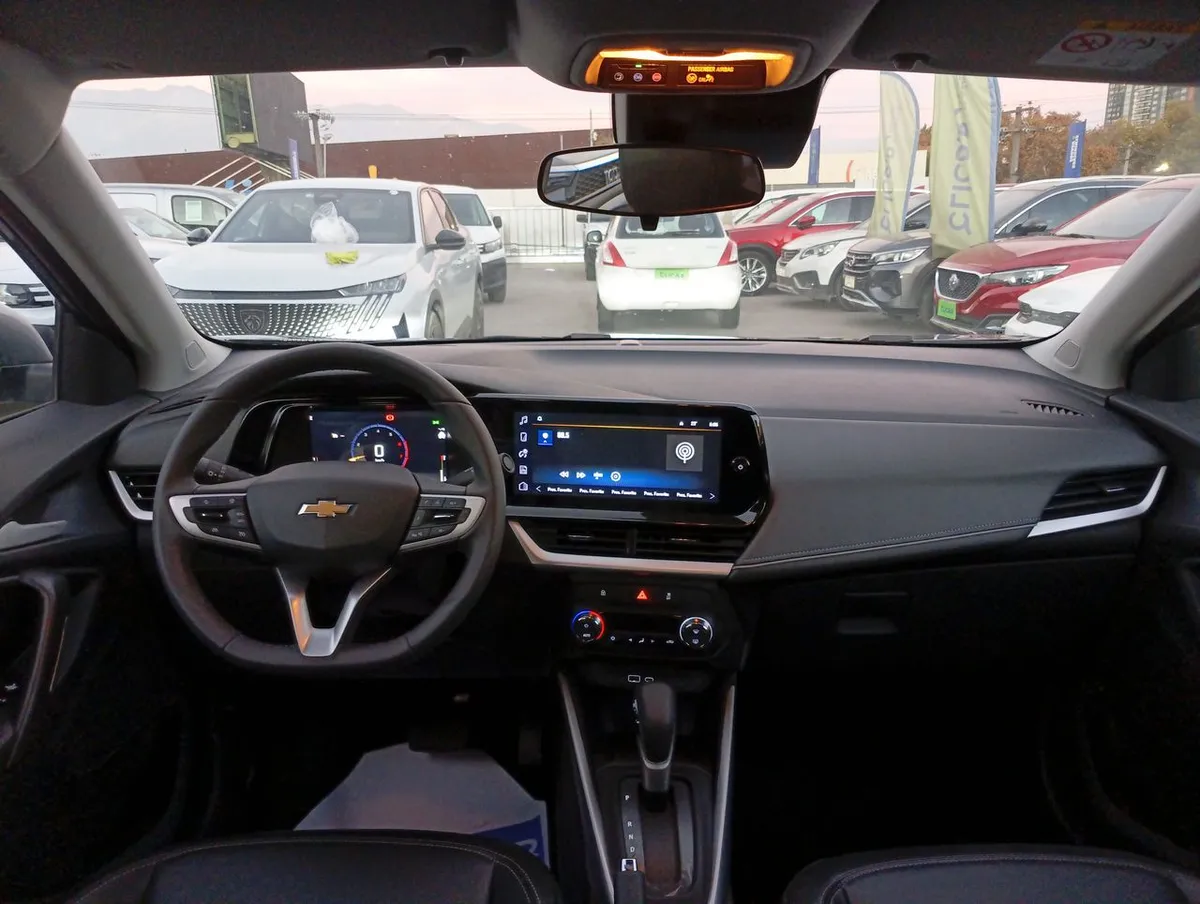 Chevrolet Tracker 1.2t Ltz R 4x2 At 5p año 2026