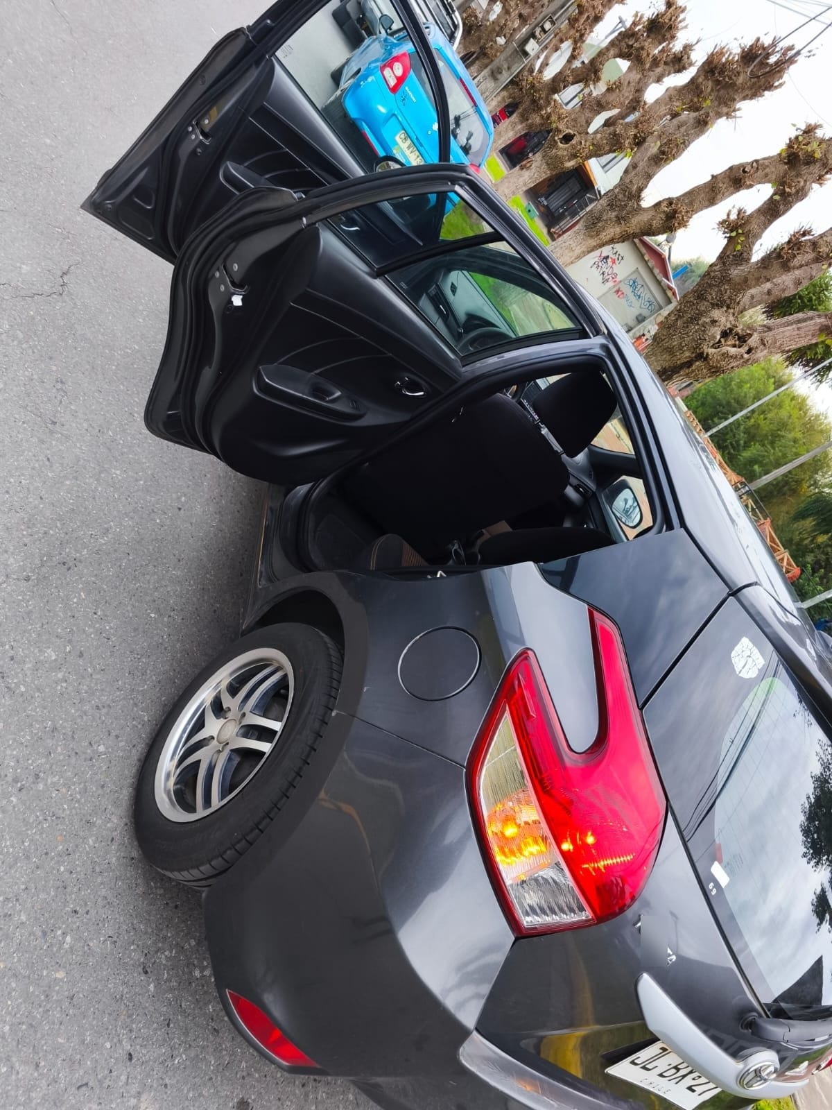TOYOTA YARIS 1.5 Sedan Xli Mt año 2017