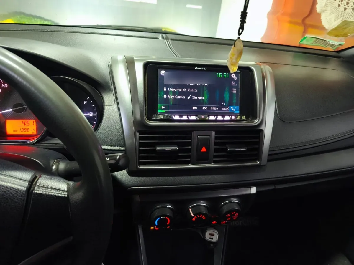 TOYOTA YARIS 1.5 Sedan Xli Mt año 2017