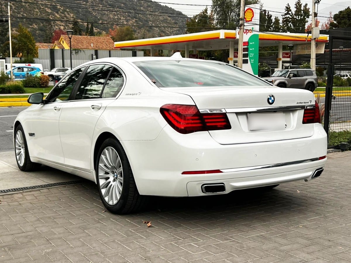 BMW 740 Active Hybrid 7 3.0 año 2014