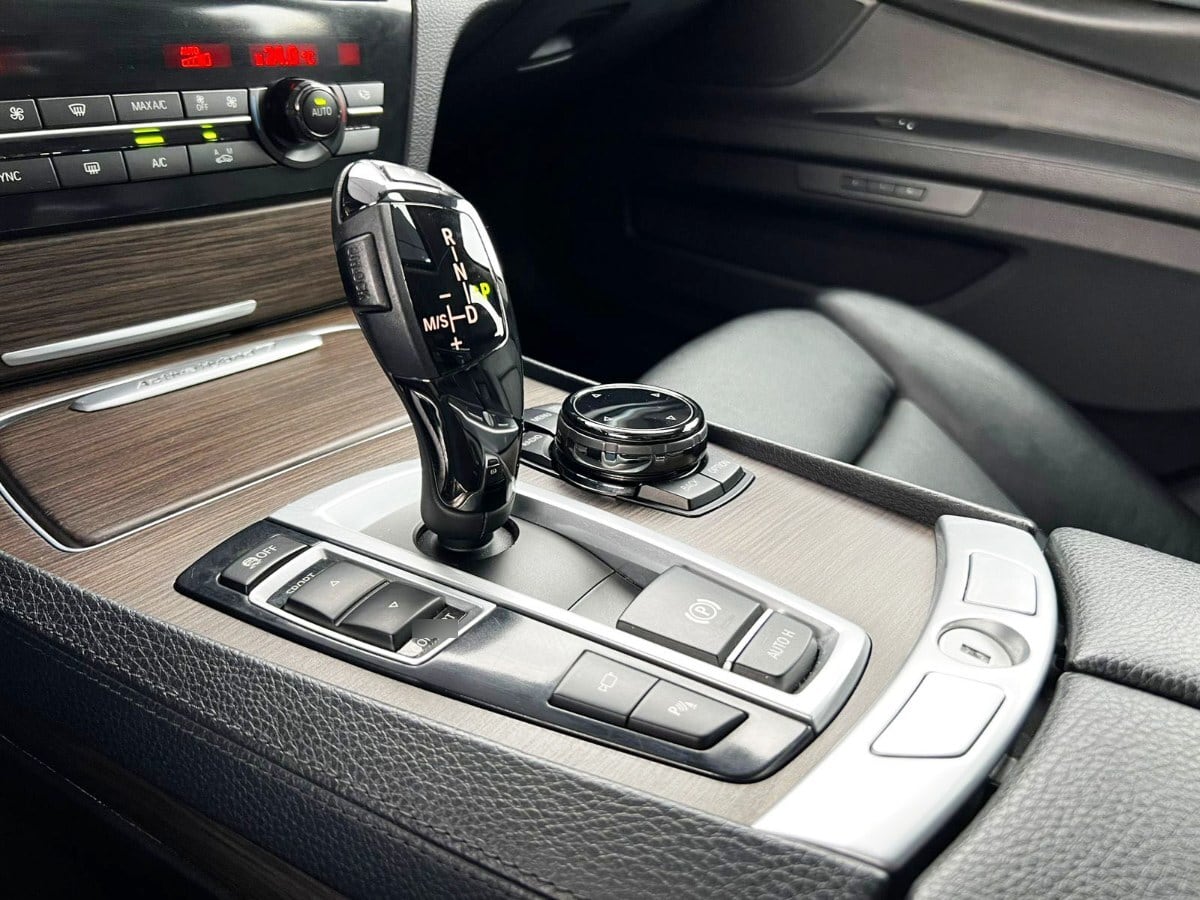 BMW 740 Active Hybrid 7 3.0 año 2014