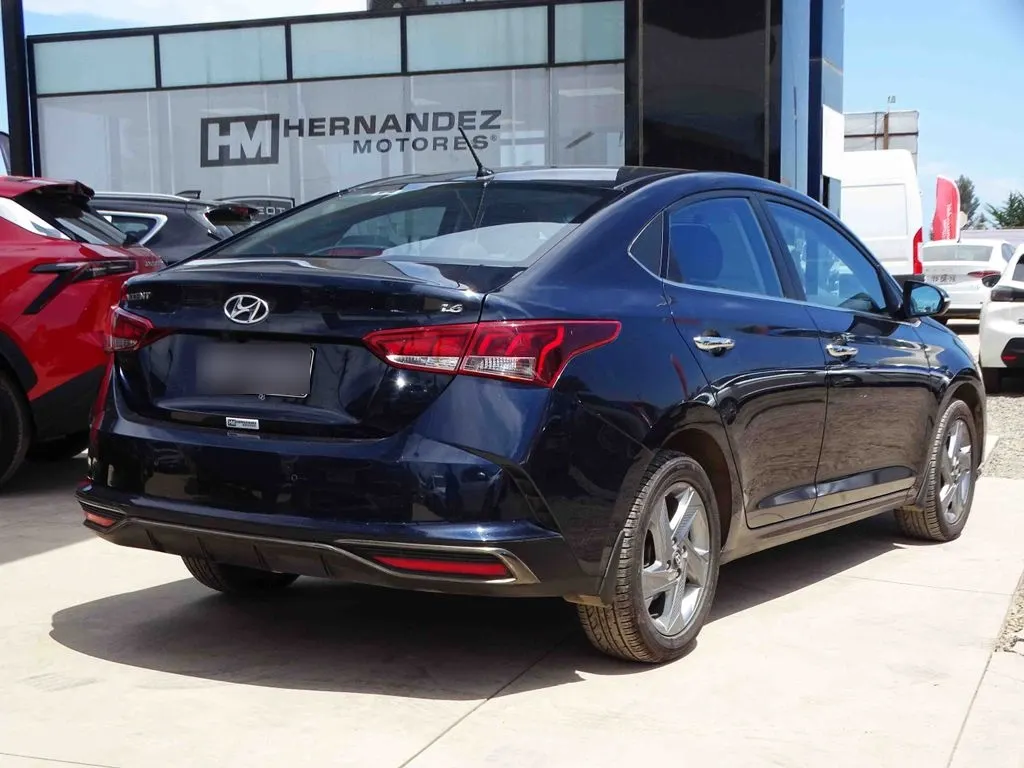 Hyundai Accent 1.6 año 2023
