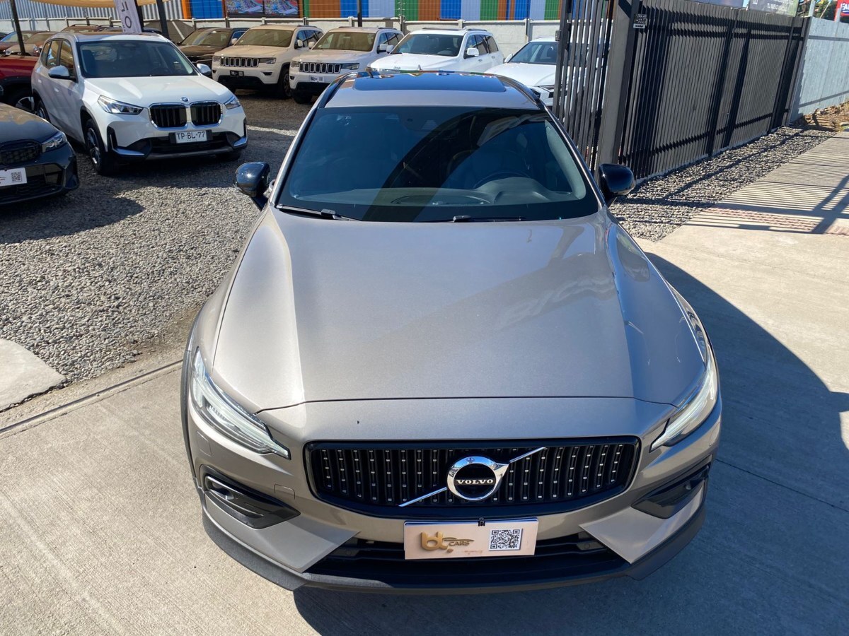 Volvo V60 Coross Country Ii T5 2.0 Momentum Awd Aut año 2021