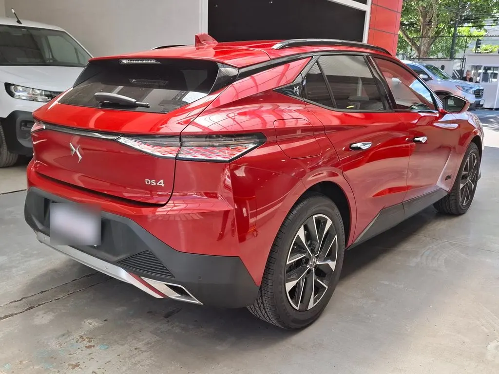 Citroen Ds4 At año 2025