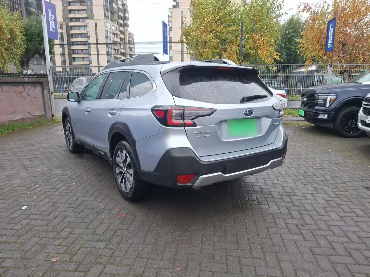 Subaru Outback 2.5i Touring Awd Cvt At 5p año 2025