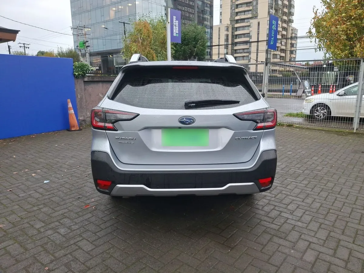 Subaru Outback 2.5i Touring Awd Cvt At 5p año 2025