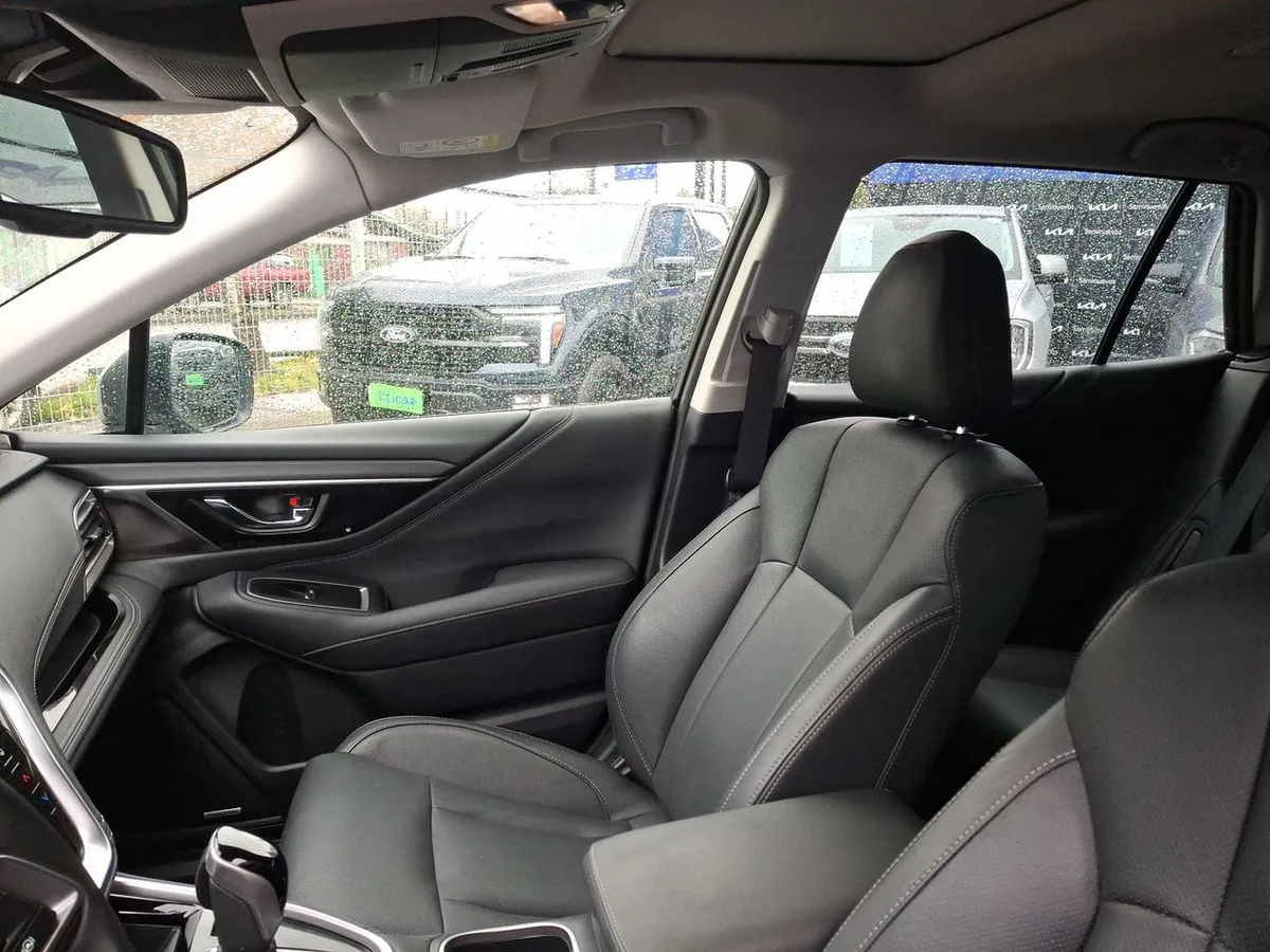 Subaru Outback 2.5i Touring Awd Cvt At 5p año 2025