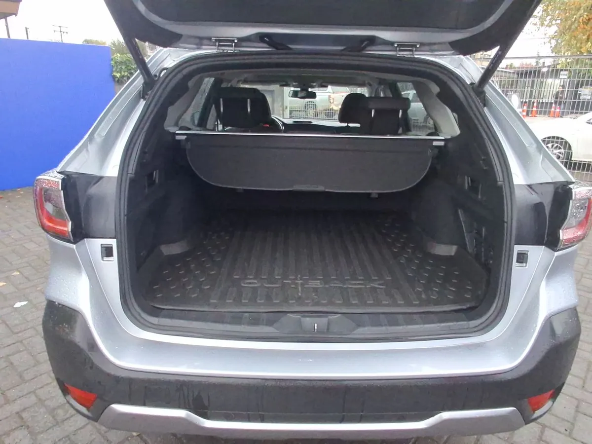 Subaru Outback 2.5i Touring Awd Cvt At 5p año 2025