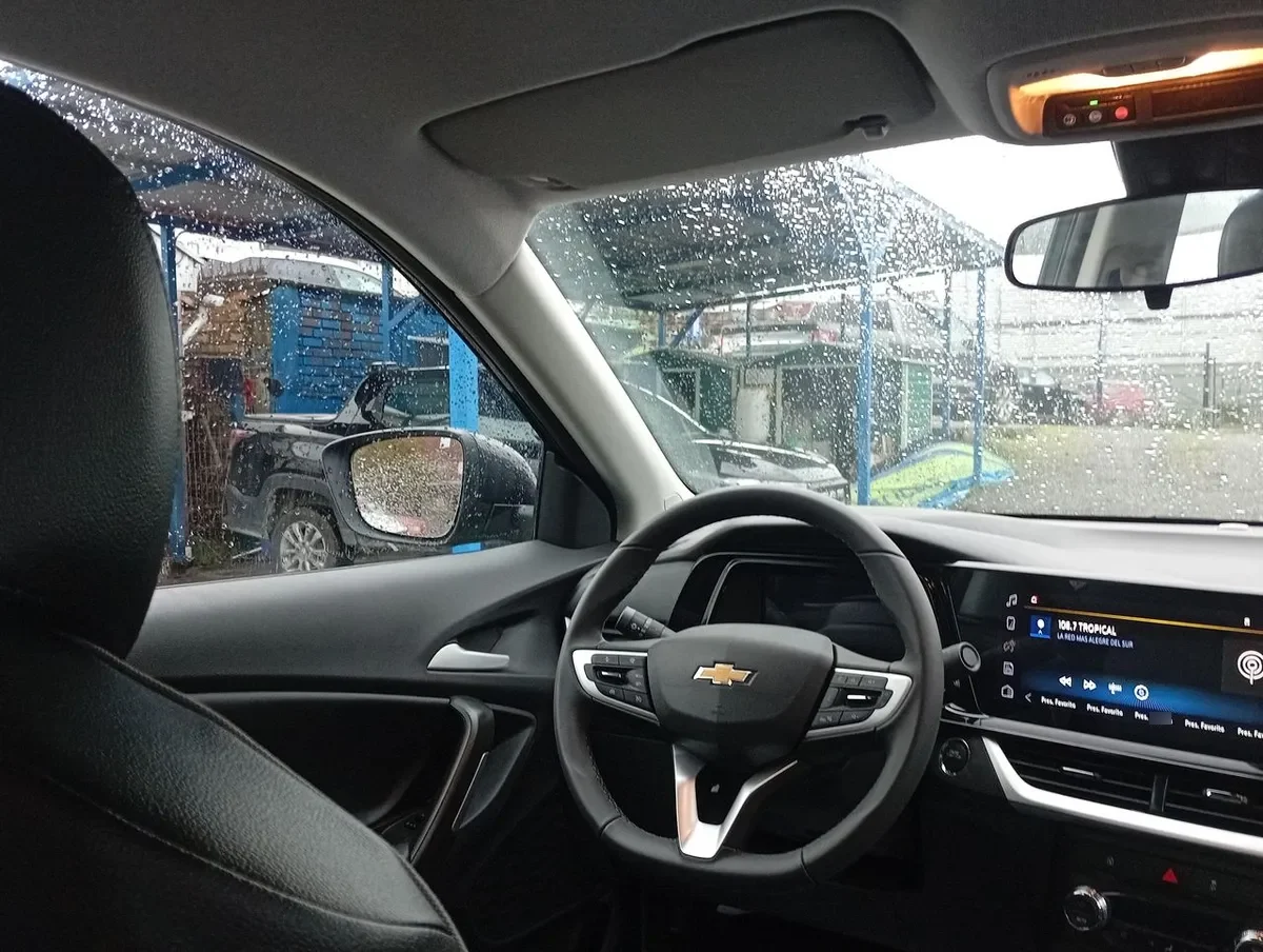 Chevrolet Tracker 1.2t Ltz R 4x2 At 5p año 2026