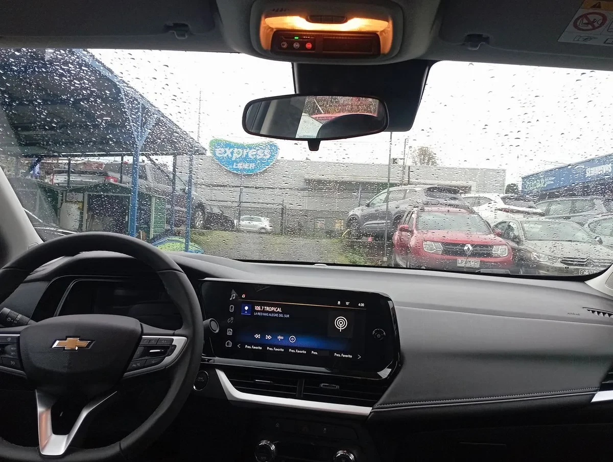 Chevrolet Tracker 1.2t Ltz R 4x2 At 5p año 2026