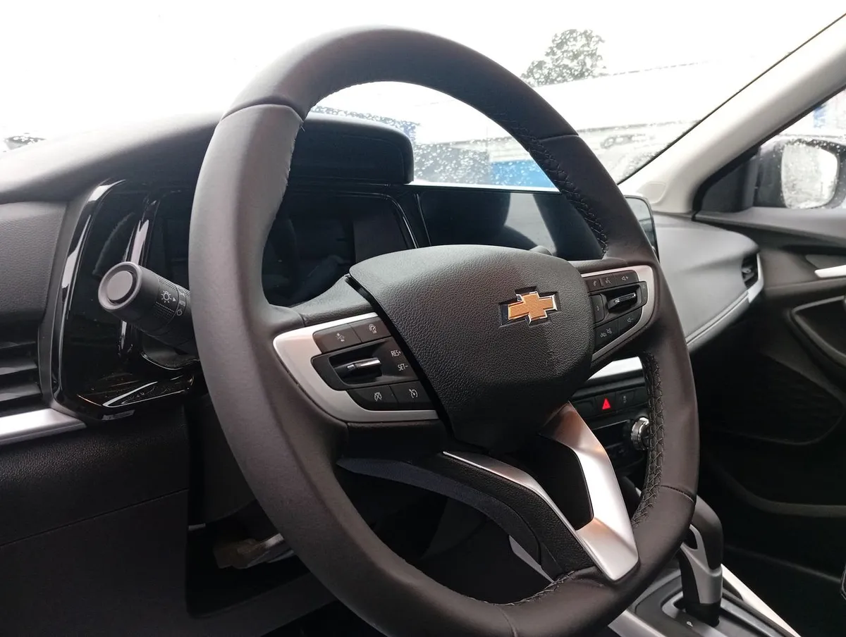 Chevrolet Tracker 1.2t Ltz R 4x2 At 5p año 2026