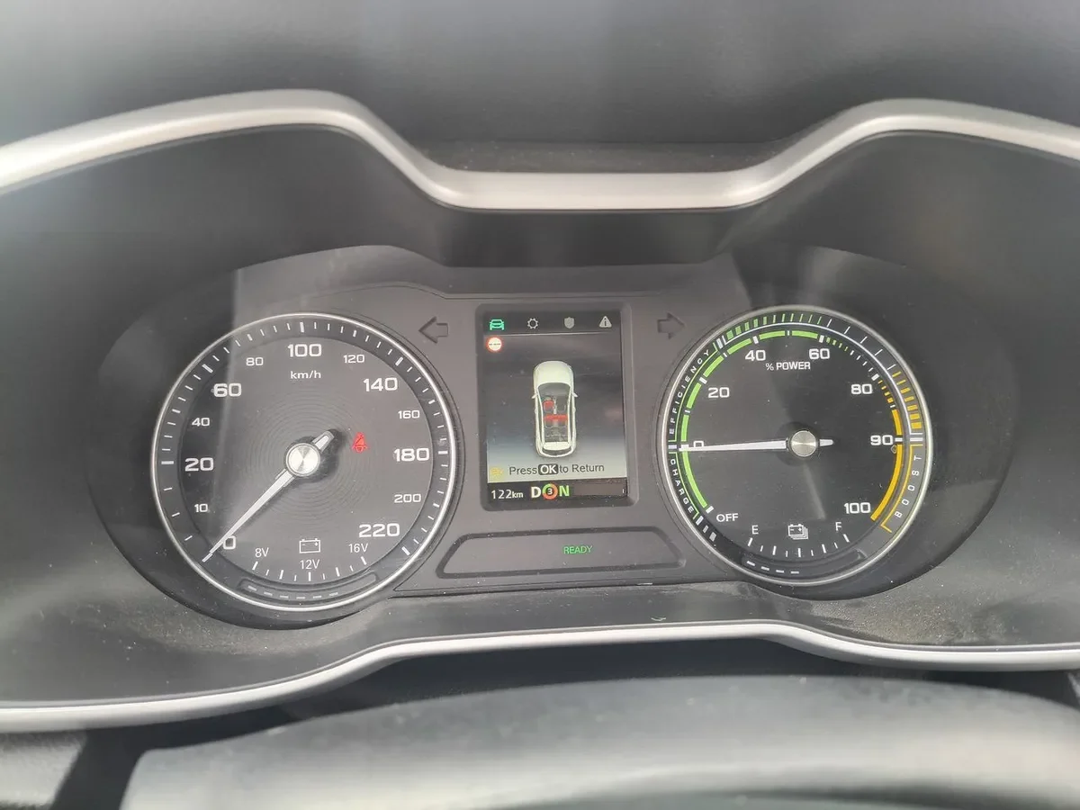 MG Mg Zs Ev Dlx 4x2 At 5p año 2022