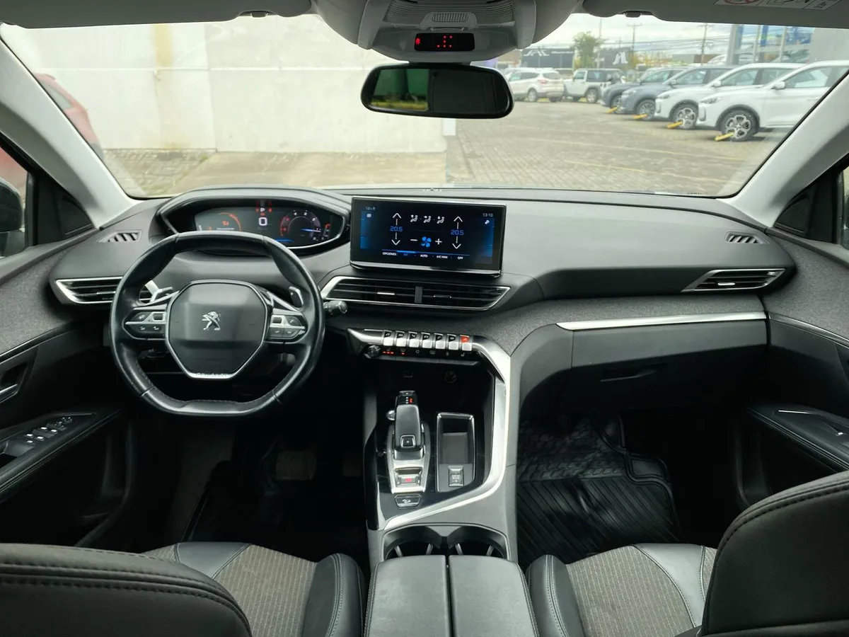 Peugeot 5008 1.5 Allure Pack Bluehdi Diesel 4x2 130 Eat8 5p año 2021