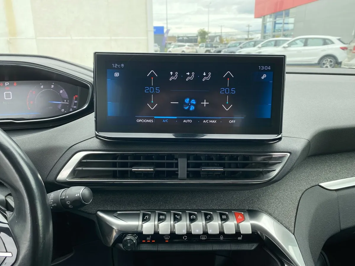 Peugeot 5008 1.5 Allure Pack Bluehdi Diesel 4x2 130 Eat8 5p año 2021