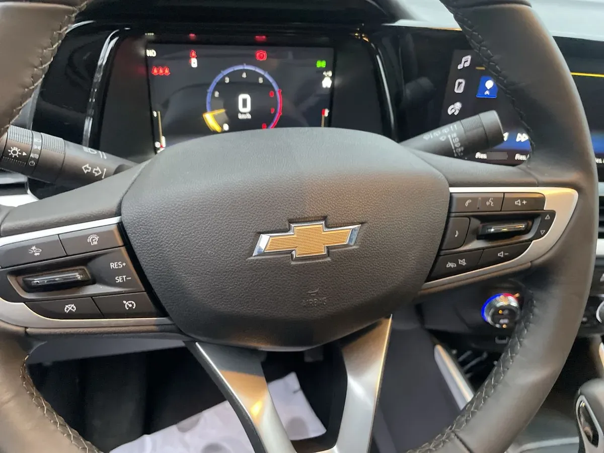 Chevrolet Tracker 1.2t Ltz R 4x2 At 5p año 2026