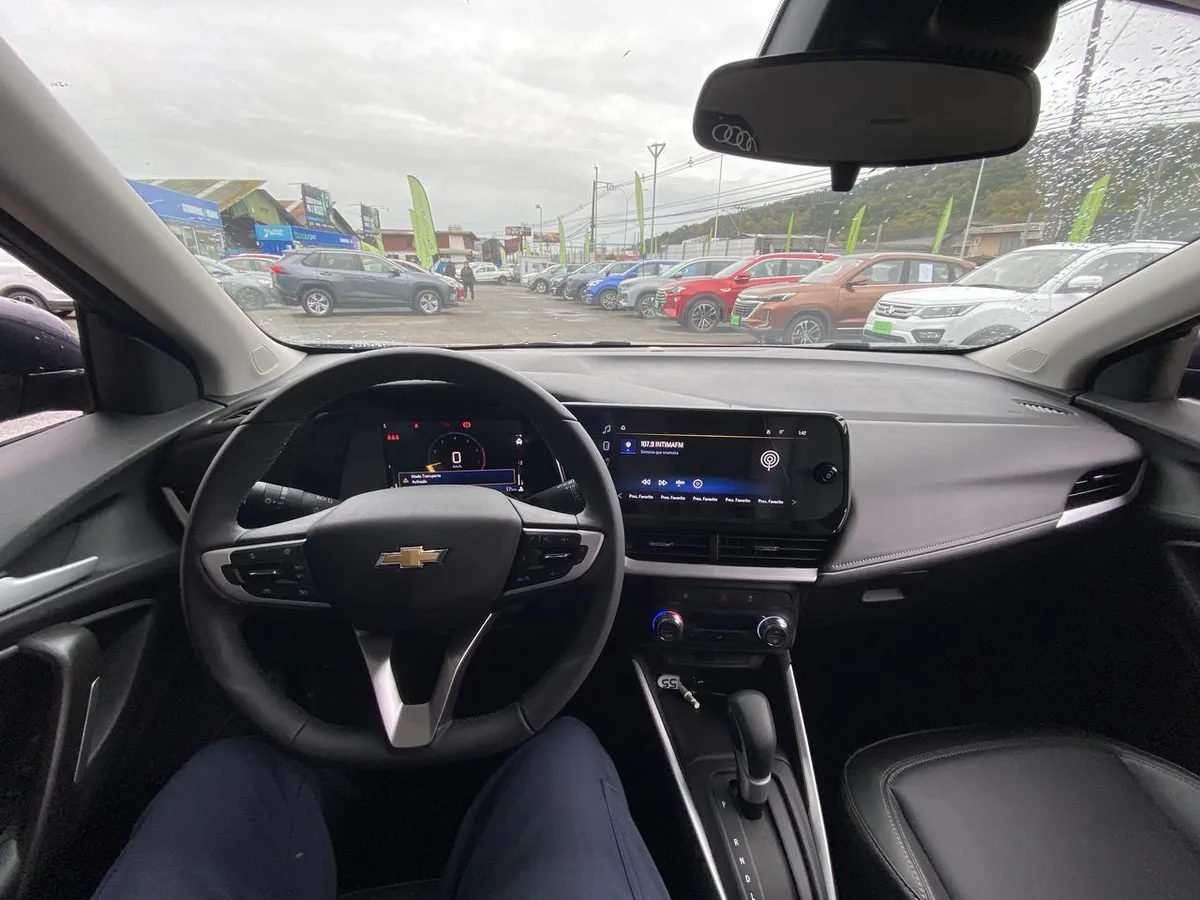 Chevrolet Tracker 1.2t Ltz R 4x2 At 5p año 2026