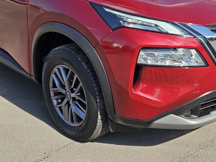 Nissan X-Trail Sense At 2.5 año 2023