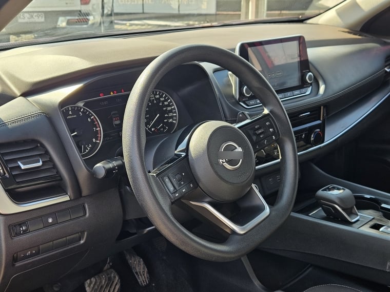 Nissan X-Trail Sense At 2.5 año 2023