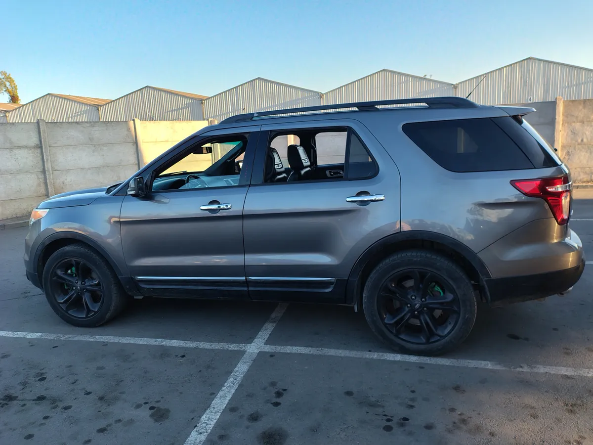 FORD EXPLORER 3.5 Limited At 4x4 año 2015