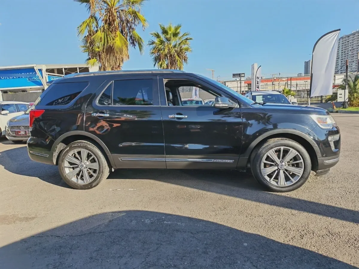 FORD EXPLORER 2.3 Ecoboost Xlt At 4x4 año 2019