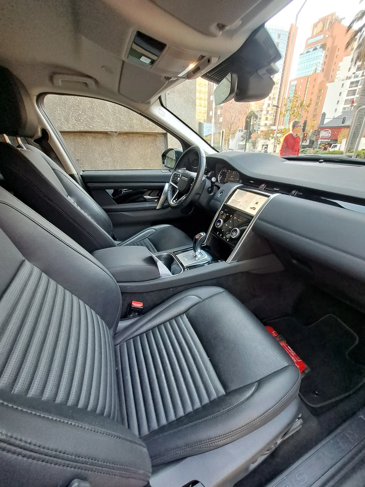 Land Rover Discovery 2.0 I R-Dynamic S At 4x4 año 2023