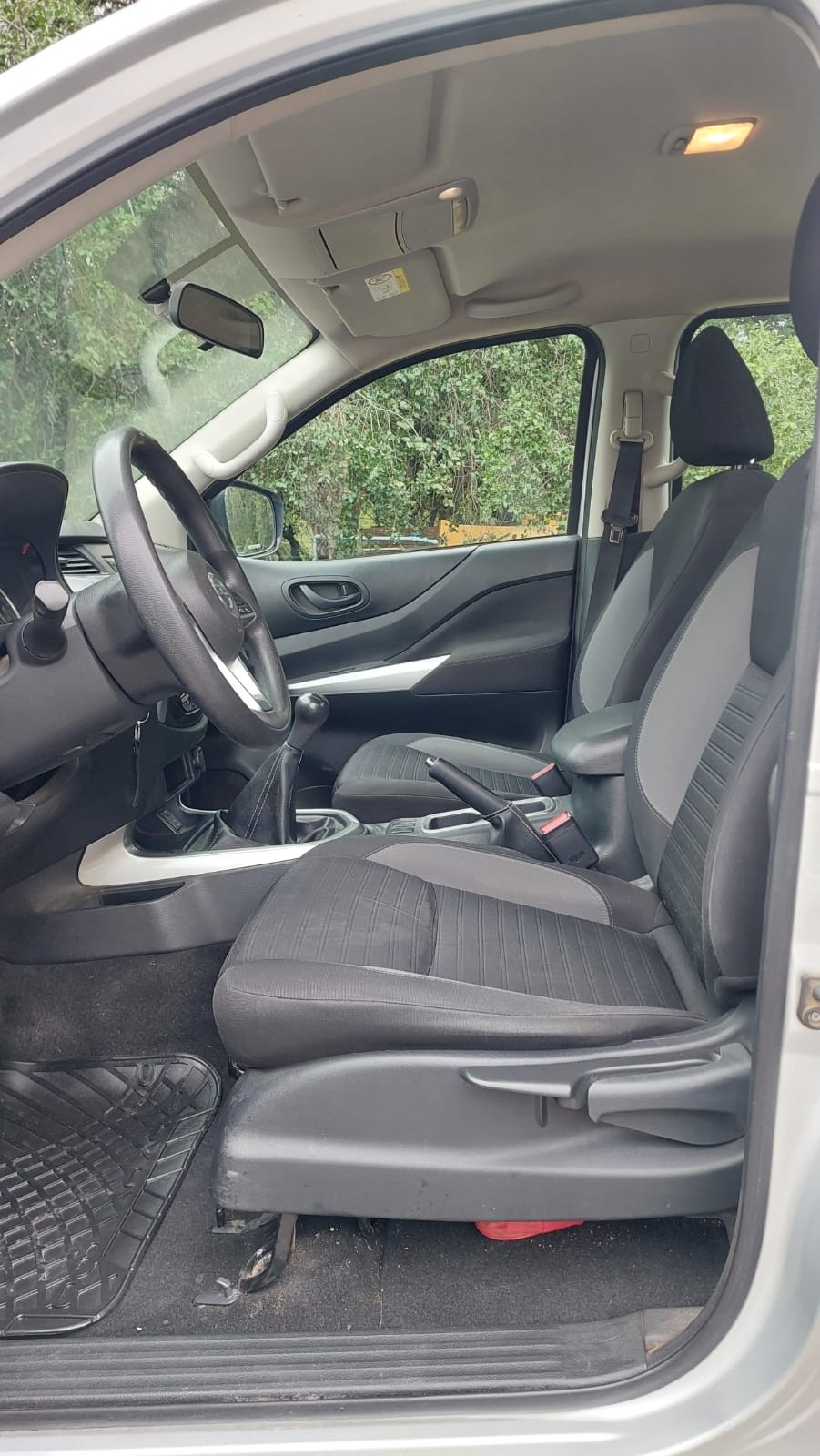 NISSAN NAVARA 2.3 Dc Se Mt Diesel año 2022