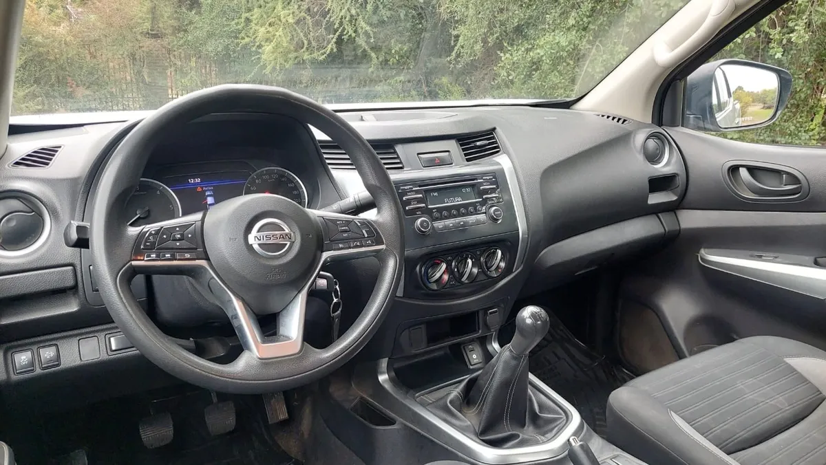 NISSAN NAVARA 2.3 Dc Se Mt Diesel año 2022