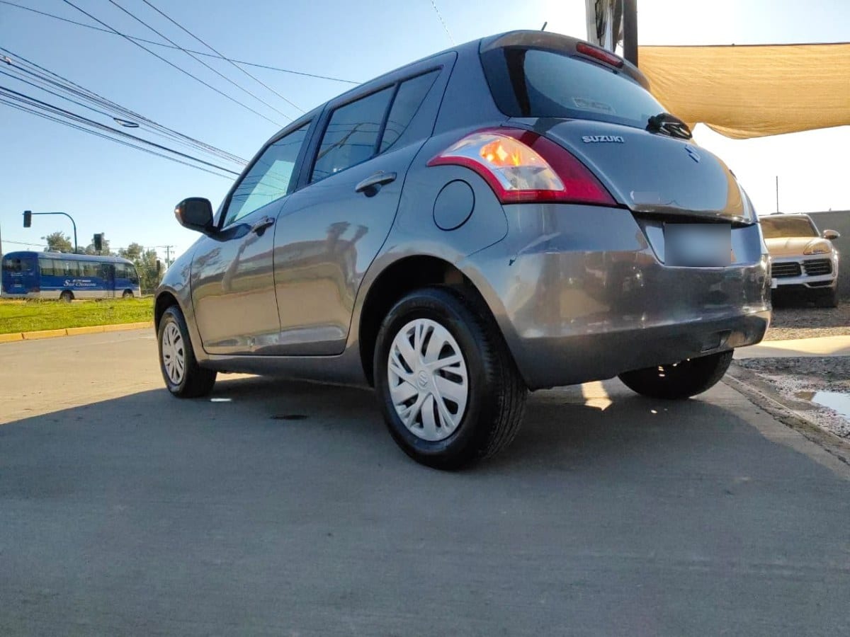 Suzuki Swift Gl Hb 1.2 año 2017