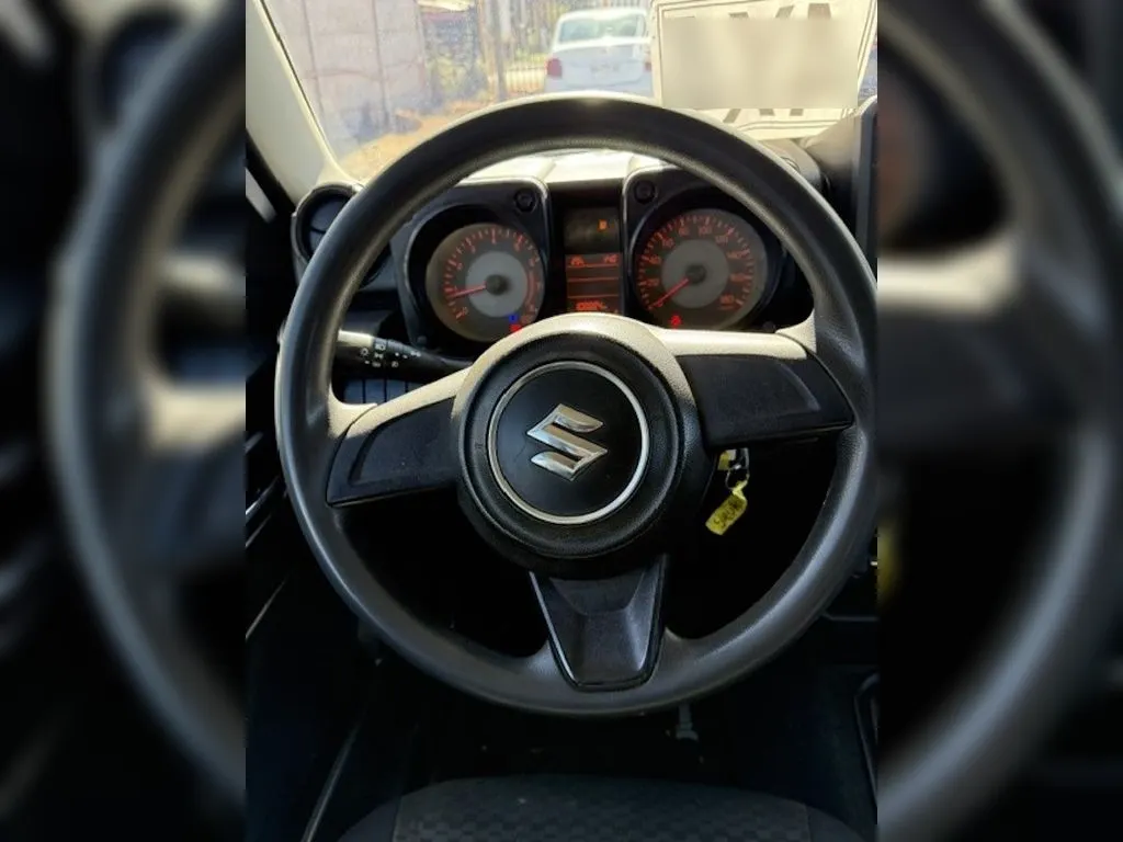 Suzuki Jimny 1.5 Gl 4x4 Mt 3p año 2022