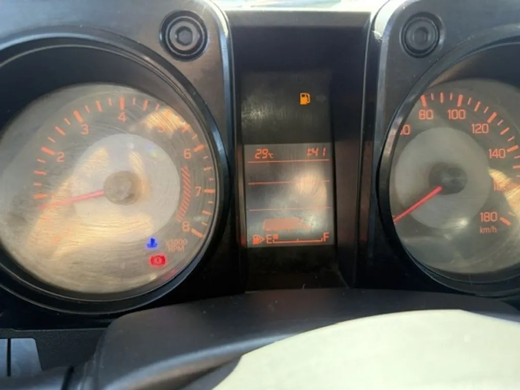 Suzuki Jimny 1.5 Gl 4x4 Mt 3p año 2022