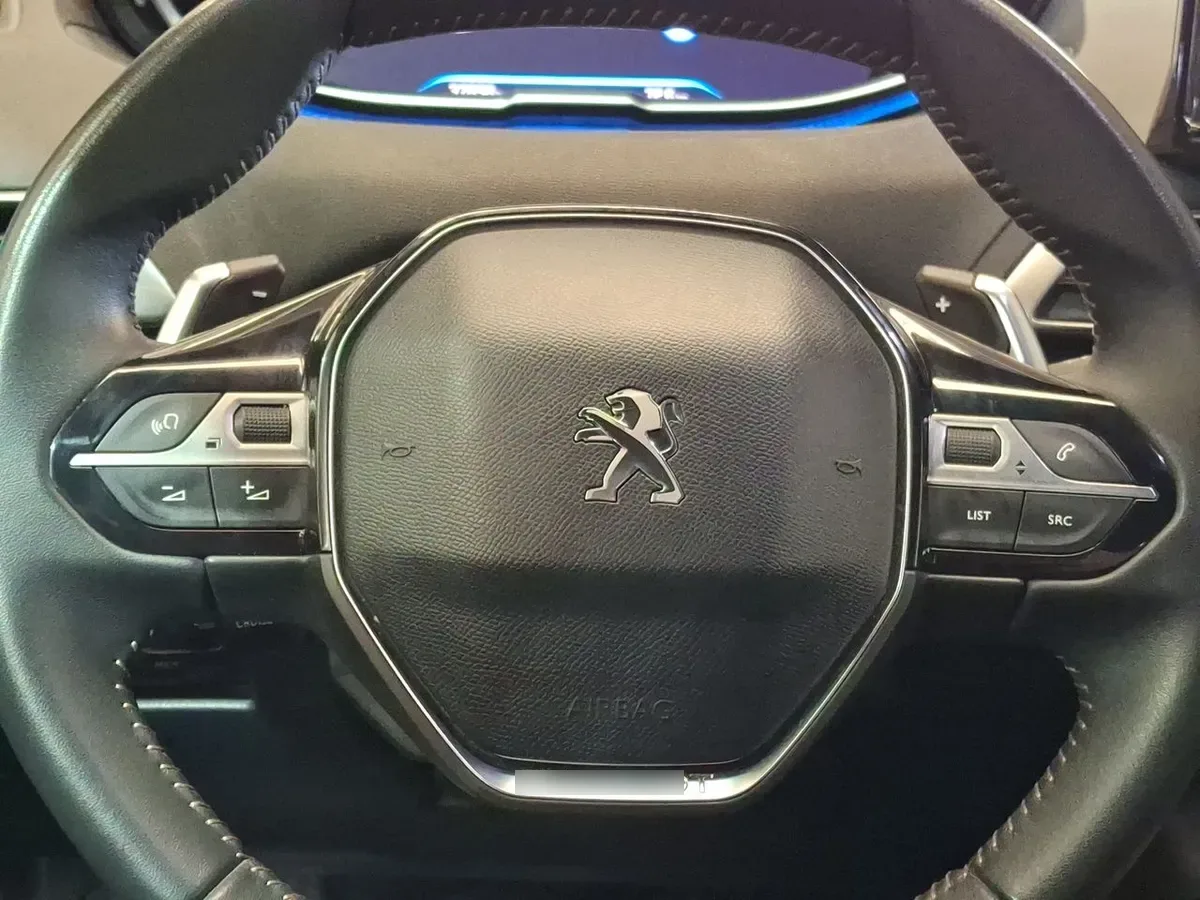 Peugeot 3008 1.5 Allure Pack Bluehdi 130 4x2 Eat8 5p año 2024