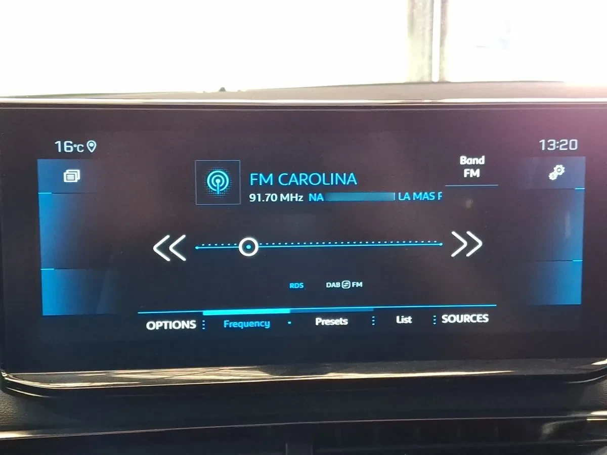 Peugeot 3008 1.5 Allure Pack Bluehdi 130 4x2 Eat8 5p año 2024