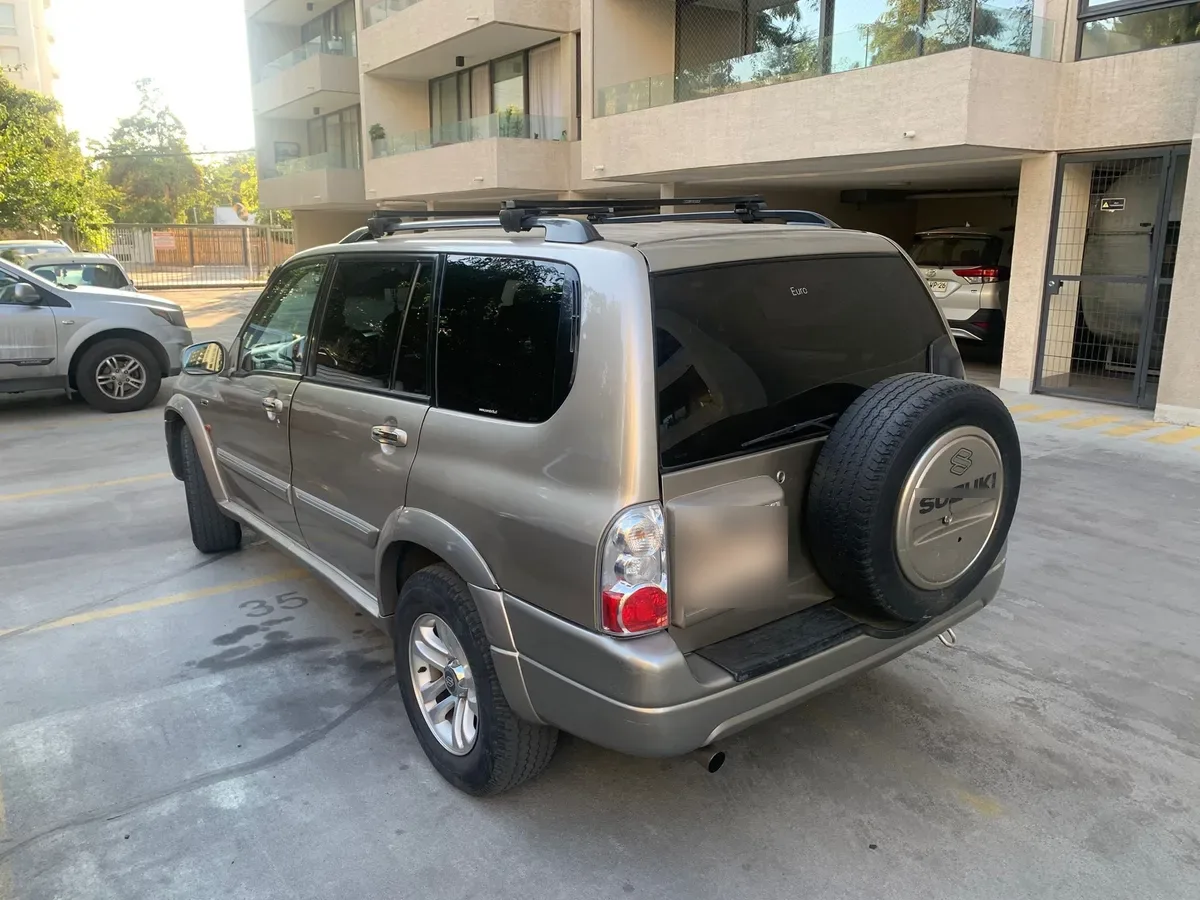 SUZUKI GRAND NOMADE 2.7 Xl7 Mt Ll / Vc año 2004