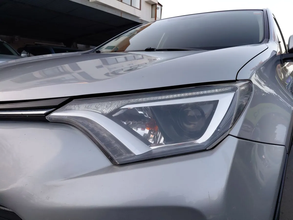 Toyota Rav 4 2.0 4x2 Super Lujo Cvt At 5p año 2019