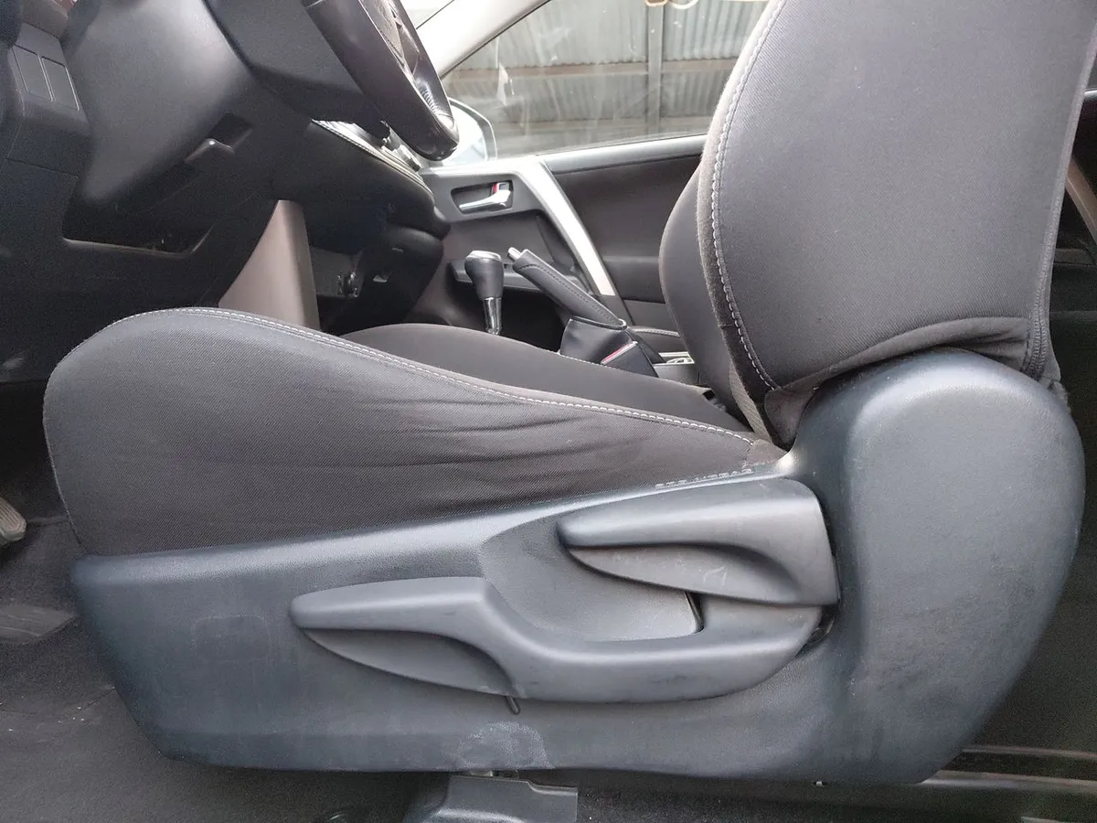 Toyota Rav 4 2.0 4x2 Super Lujo Cvt At 5p año 2019