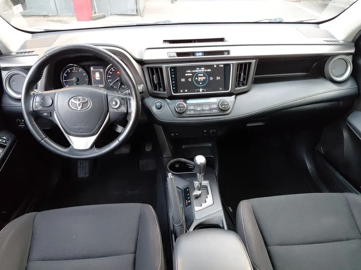Toyota Rav 4 2.0 4x2 Super Lujo Cvt At 5p año 2019