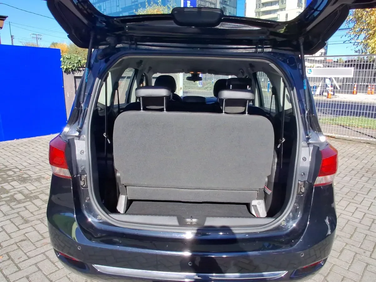 Chevrolet Spin 1.8 Premier 4x2 Mt 5p año 2022