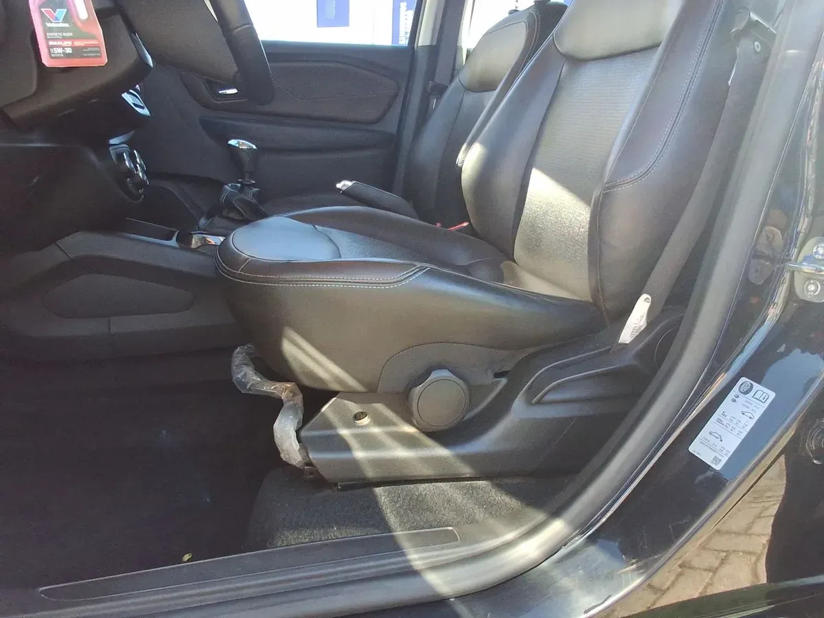 Chevrolet Spin 1.8 Premier 4x2 Mt 5p año 2022