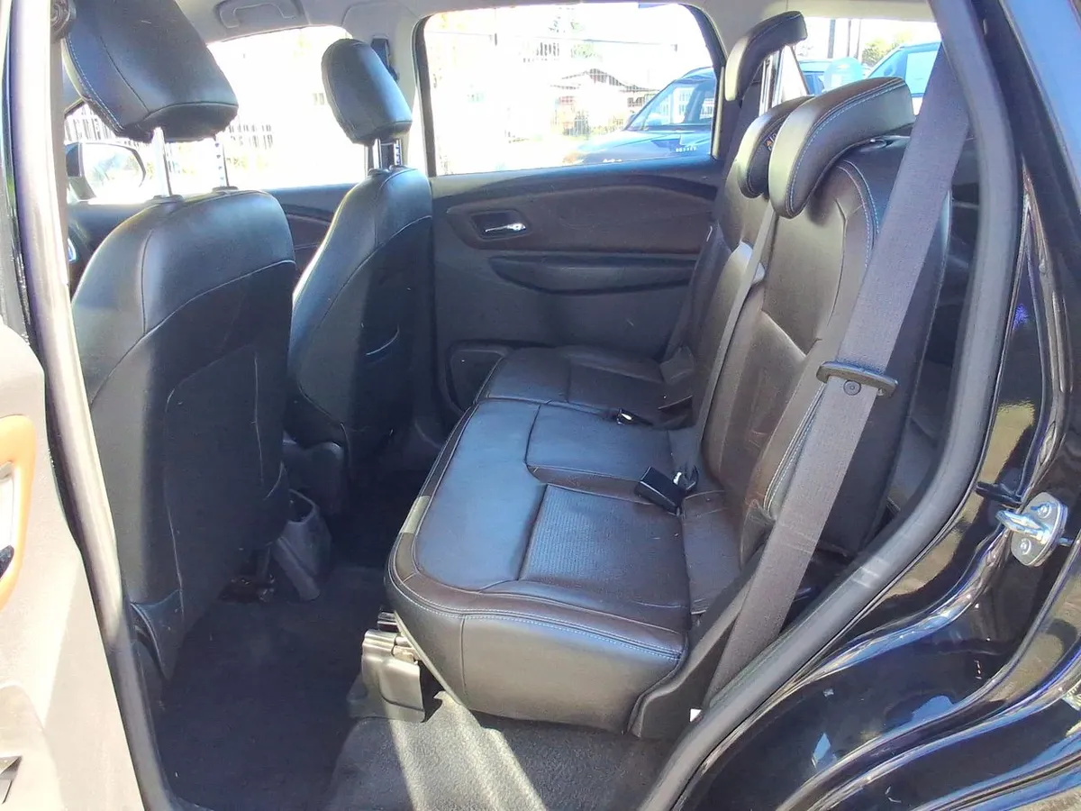 Chevrolet Spin 1.8 Premier 4x2 Mt 5p año 2022