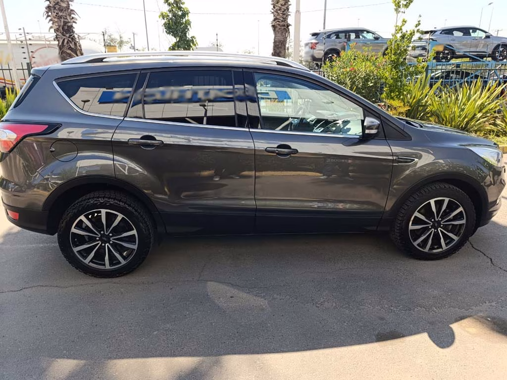 Ford Escape Ecoboost 4x2 año 2020