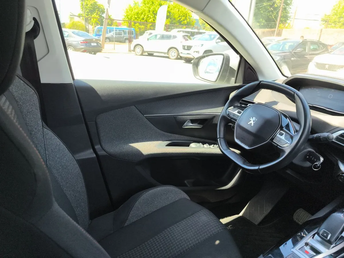 Peugeot 3008 1.5 Allure Bluehdi 4x2 130 Eat8 5p año 2020